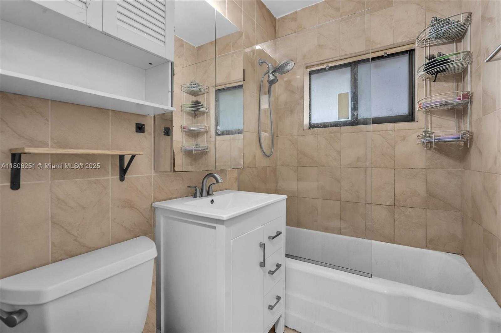 Small Image of 1635 NORTH EAST 174TH ST, North Miami Beach Number 18