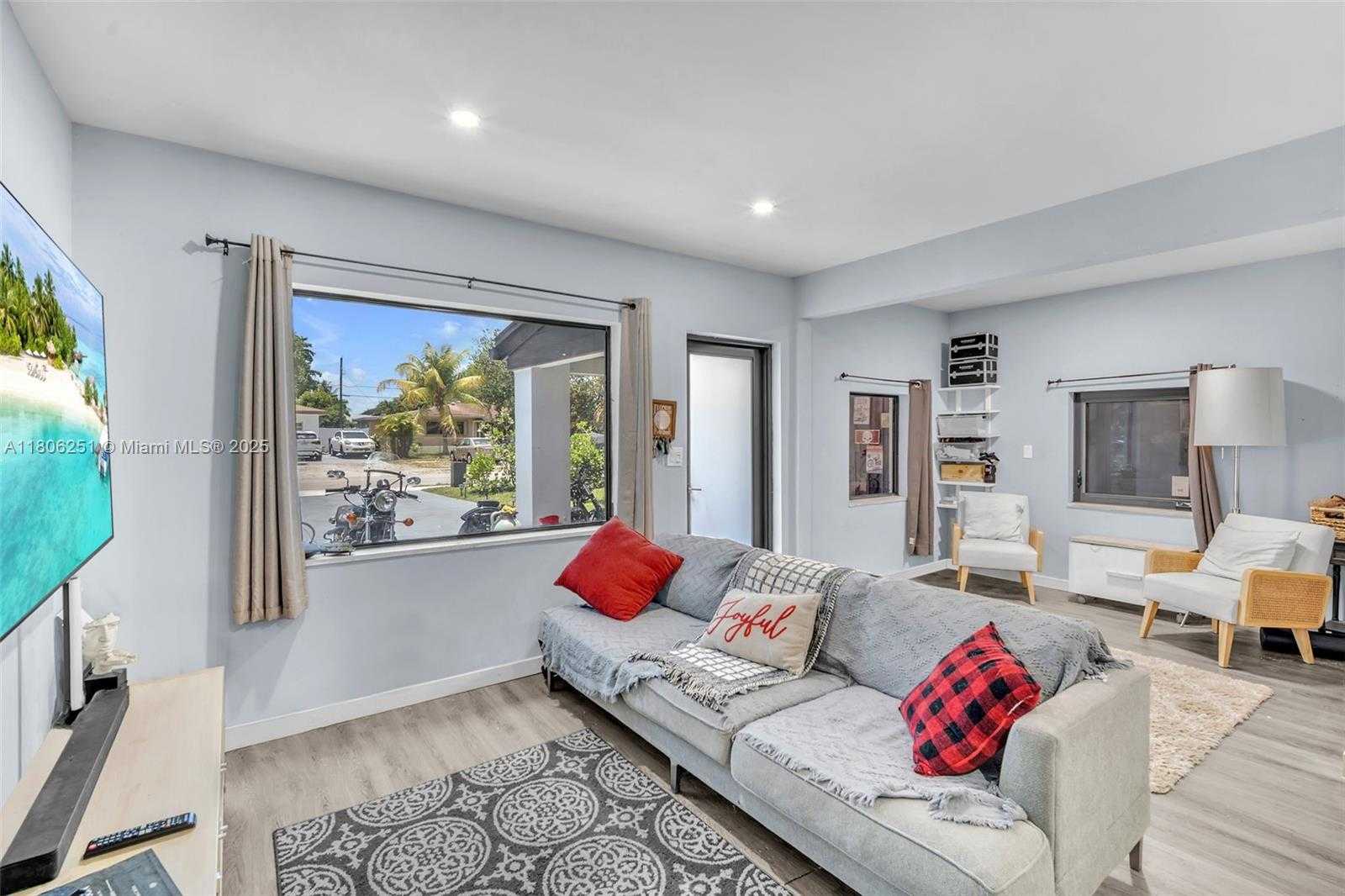 Small Image of 1635 NORTH EAST 174TH ST, North Miami Beach Number 7