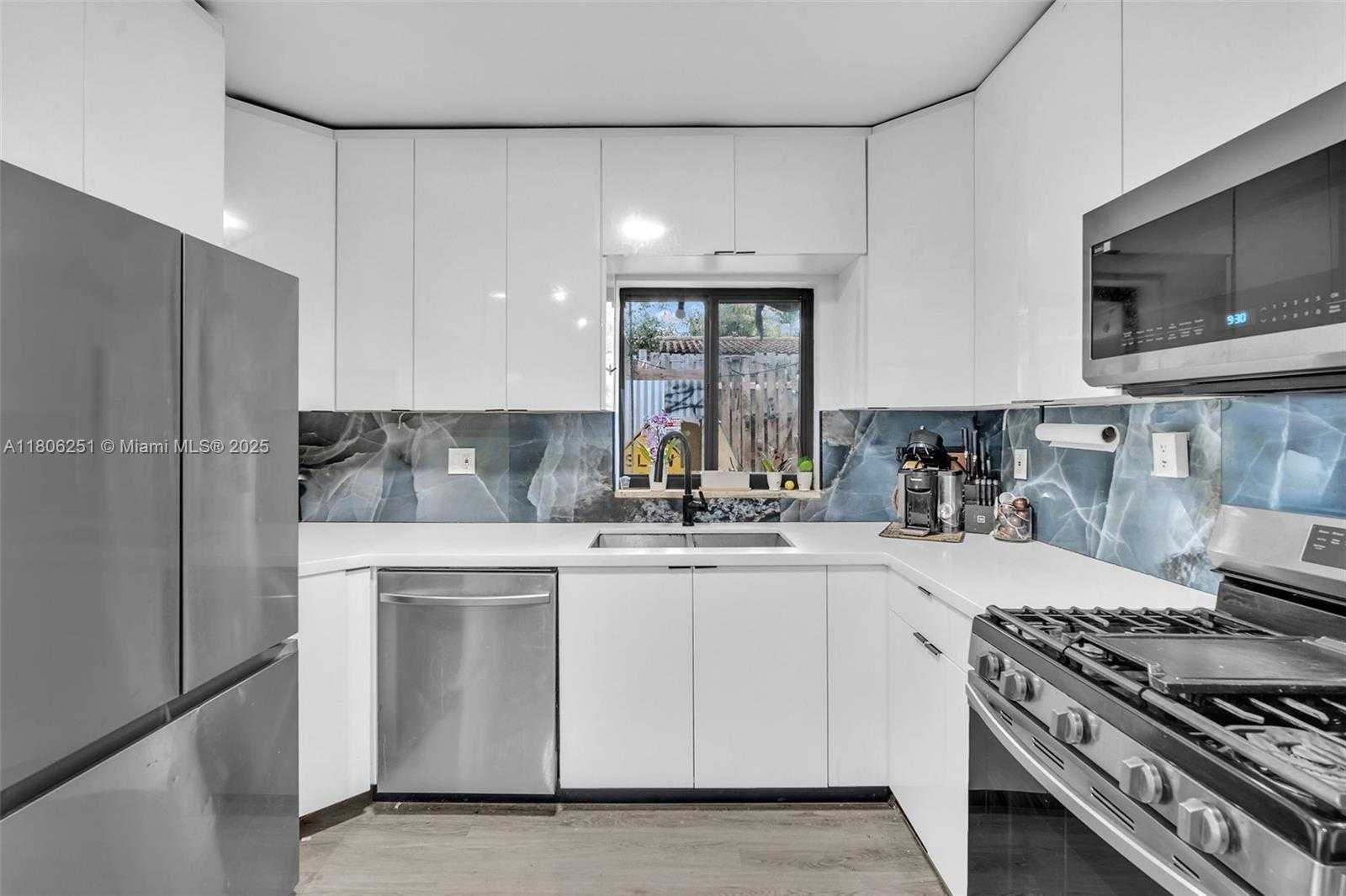 Small Image of 1635 NORTH EAST 174TH ST, North Miami Beach Number 9