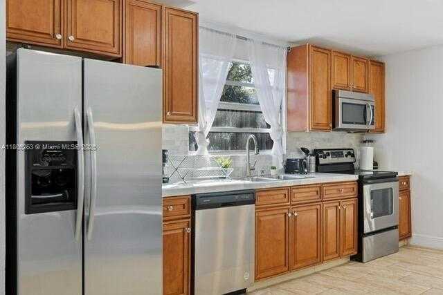 Small Image of 1416 SOUTH WEST 33CT, Fort Lauderdale Number 3
