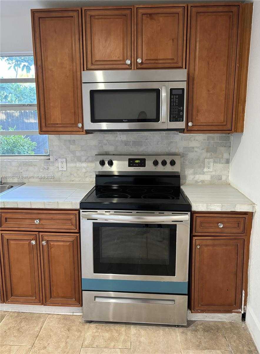 Small Image of 1416 SOUTH WEST 33CT, Fort Lauderdale Number 4