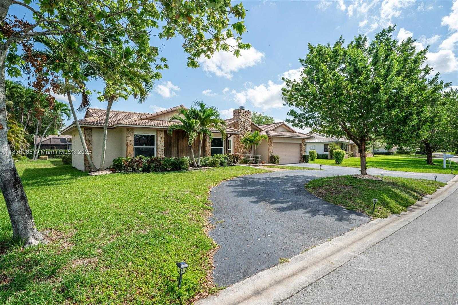Small Image of 9919 SOUTH WEST 1ST CT, Coral Springs Number 3