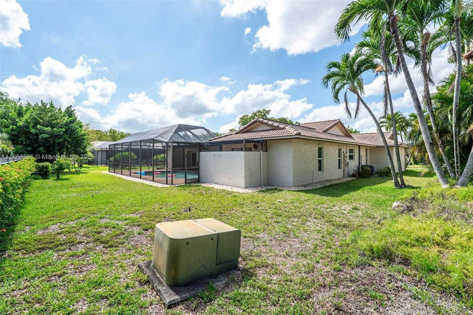 Small Image of 9919 SOUTH WEST 1ST CT, Coral Springs Number 31