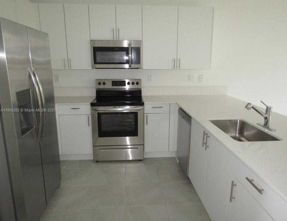 Small Image of 11869 SOUTH WEST 246TH TER, Homestead Number 3