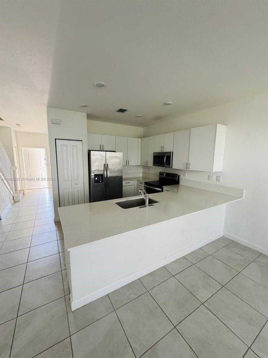 Small Image of 11869 SOUTH WEST 246TH TER, Homestead Number 4
