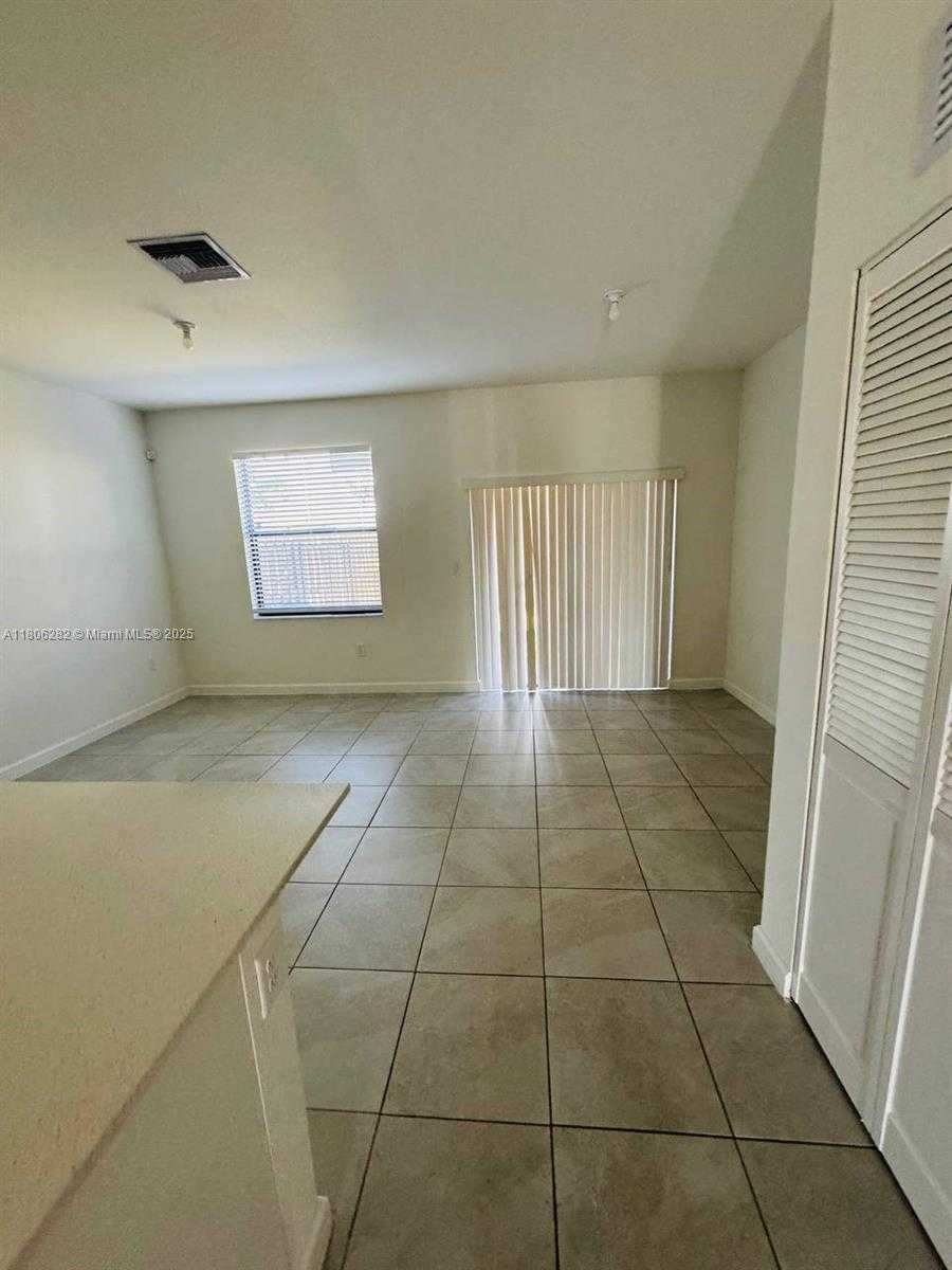 Small Image of 11869 SOUTH WEST 246TH TER, Homestead Number 7