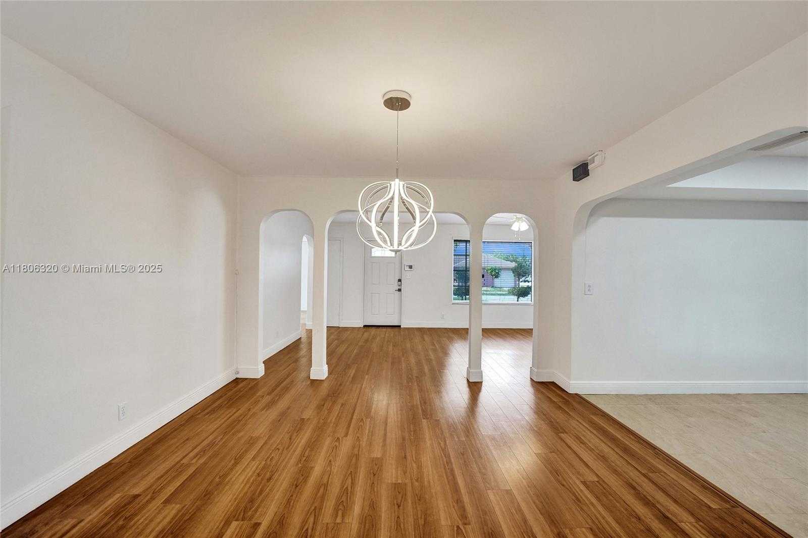 Small Image of 5861 NORTH WEST 18TH CT, Sunrise Number 14