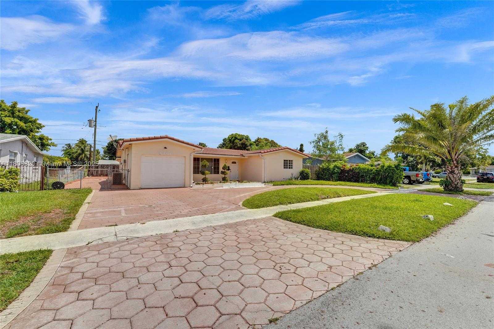 Small Image of 5861 NORTH WEST 18TH CT, Sunrise Number 3