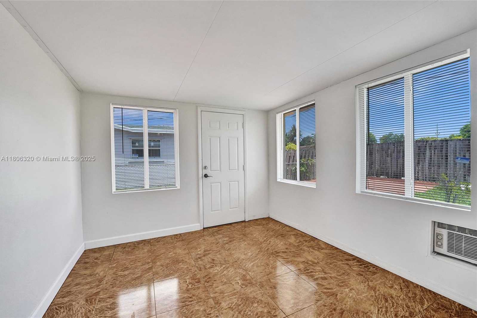 Small Image of 5861 NORTH WEST 18TH CT, Sunrise Number 34
