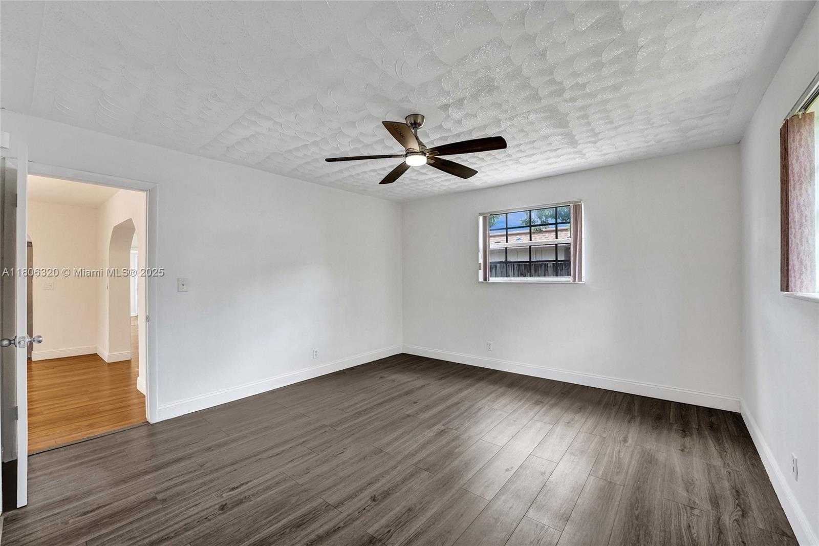 Small Image of 5861 NORTH WEST 18TH CT, Sunrise Number 40