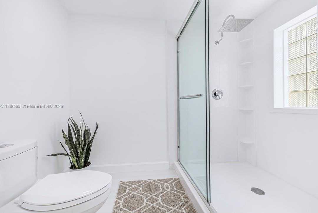 Small Image of 65 NORTH EAST 107TH ST, Miami Shores Number 16