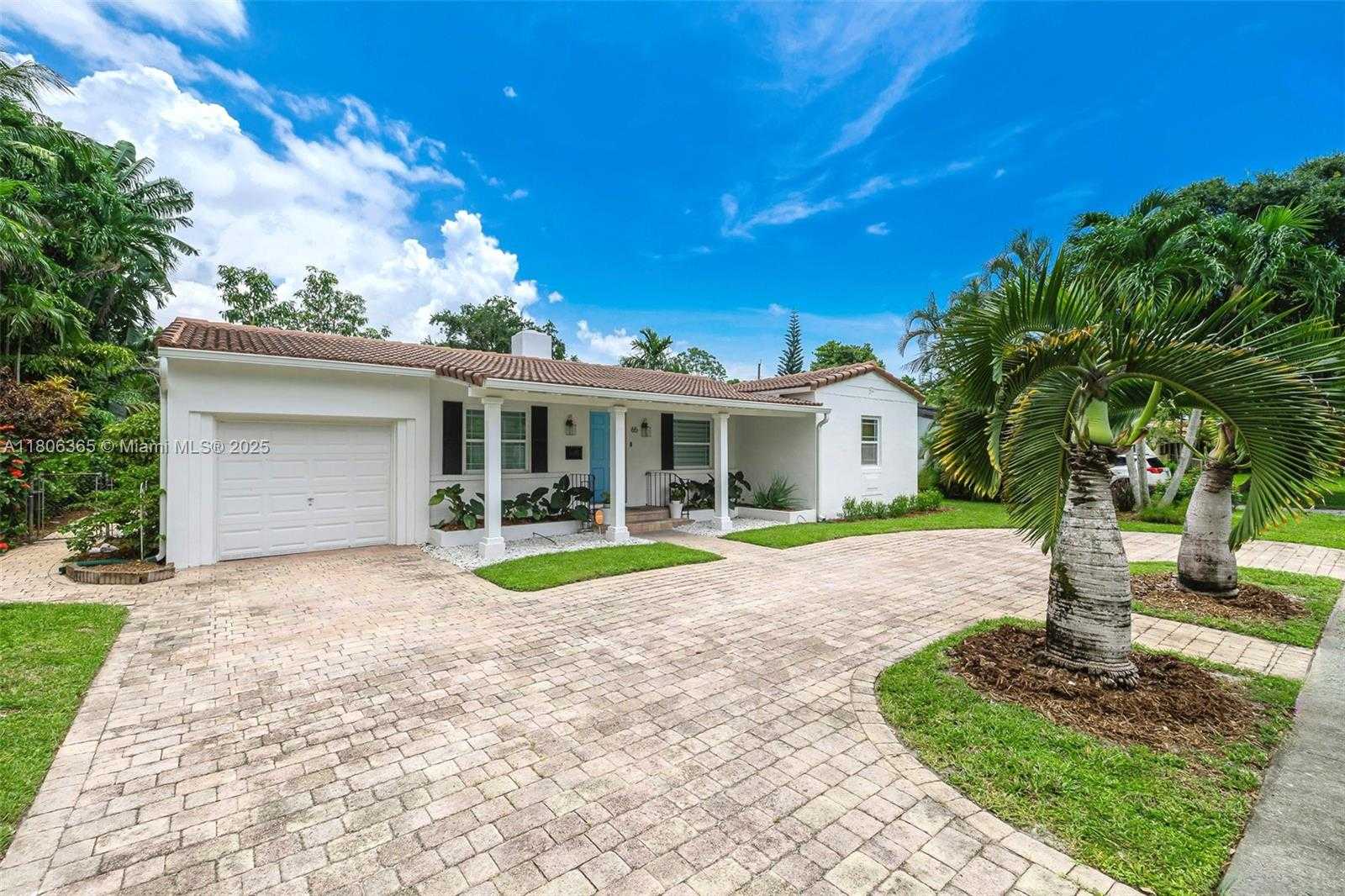 Small Image of 65 NORTH EAST 107TH ST, Miami Shores Number 4