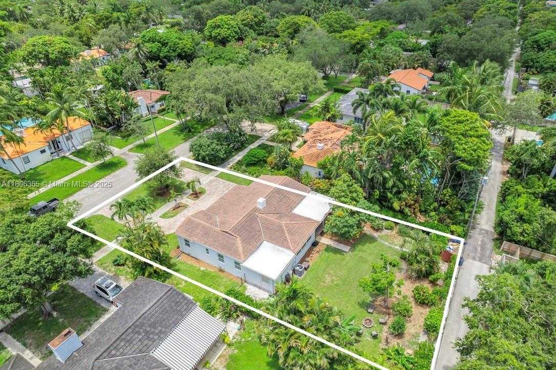 Small Image of 65 NORTH EAST 107TH ST, Miami Shores Number 5