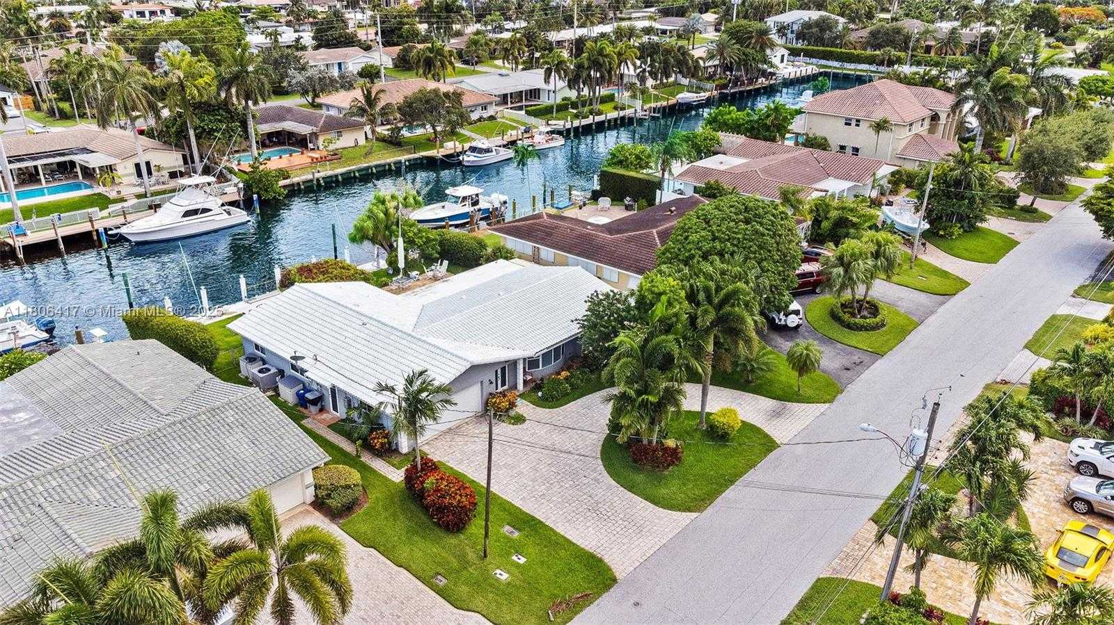 Small Image of 2770 NORTH EAST 8TH CT, Pompano Beach Number 2