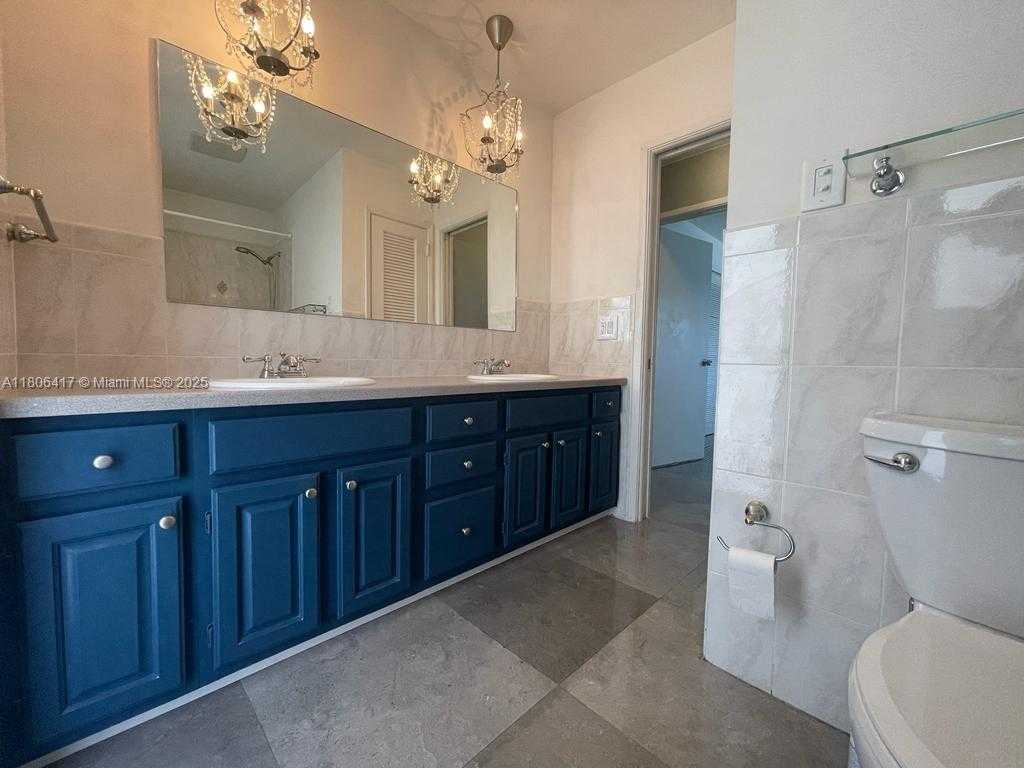 Small Image of 2770 NORTH EAST 8TH CT, Pompano Beach Number 24