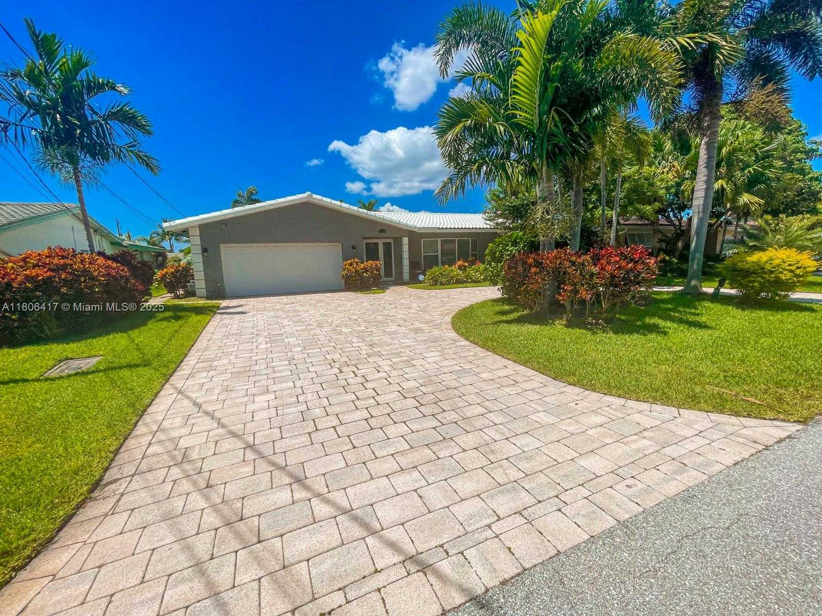 Small Image of 2770 NORTH EAST 8TH CT, Pompano Beach Number 9