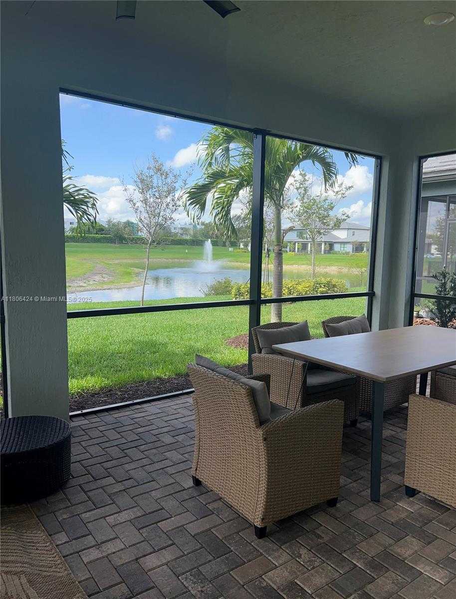 Small Image of 2814 PRIMROSE PL, Oakland Park Number 10