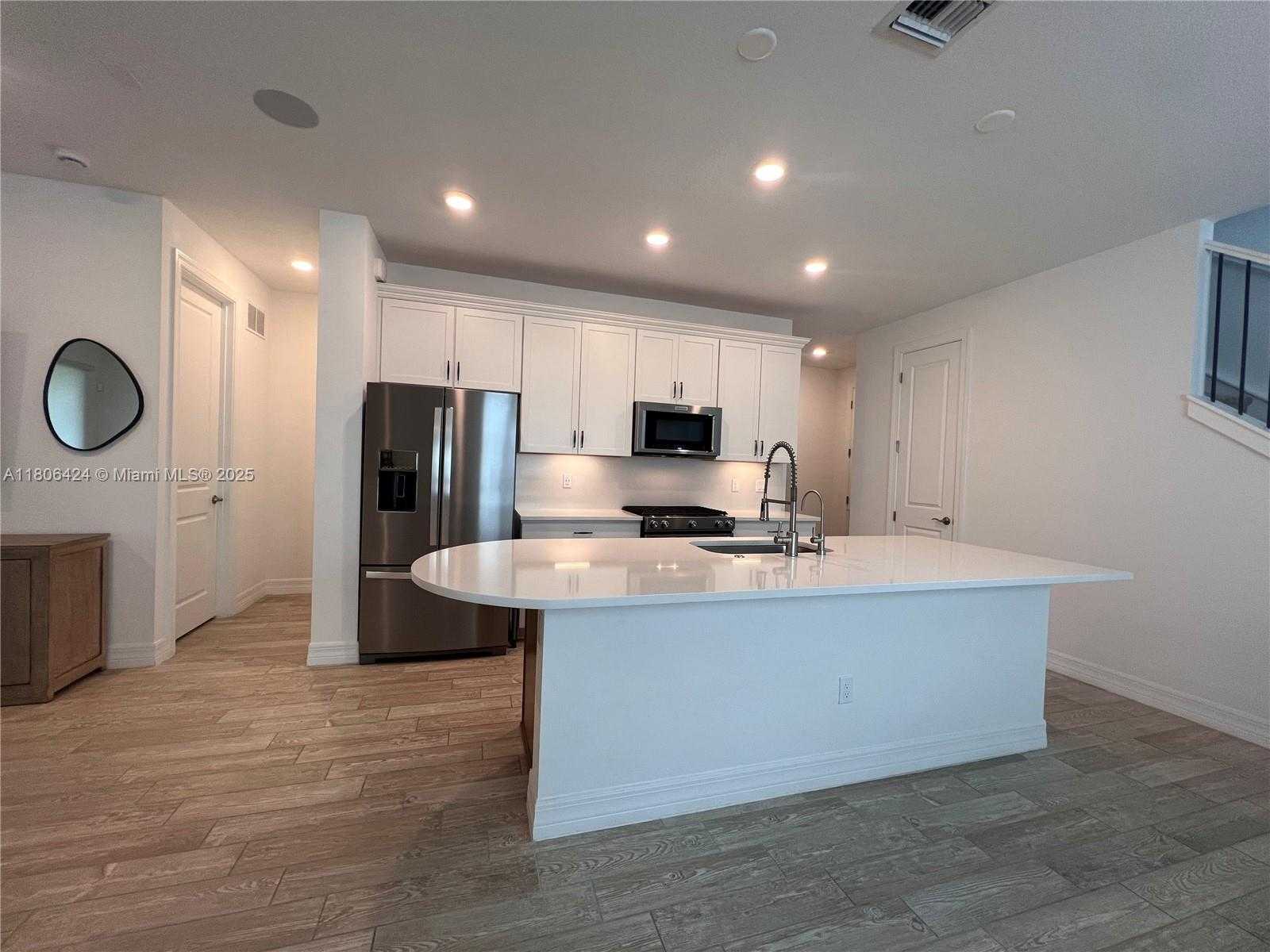 Small Image of 2814 PRIMROSE PL, Oakland Park Number 17