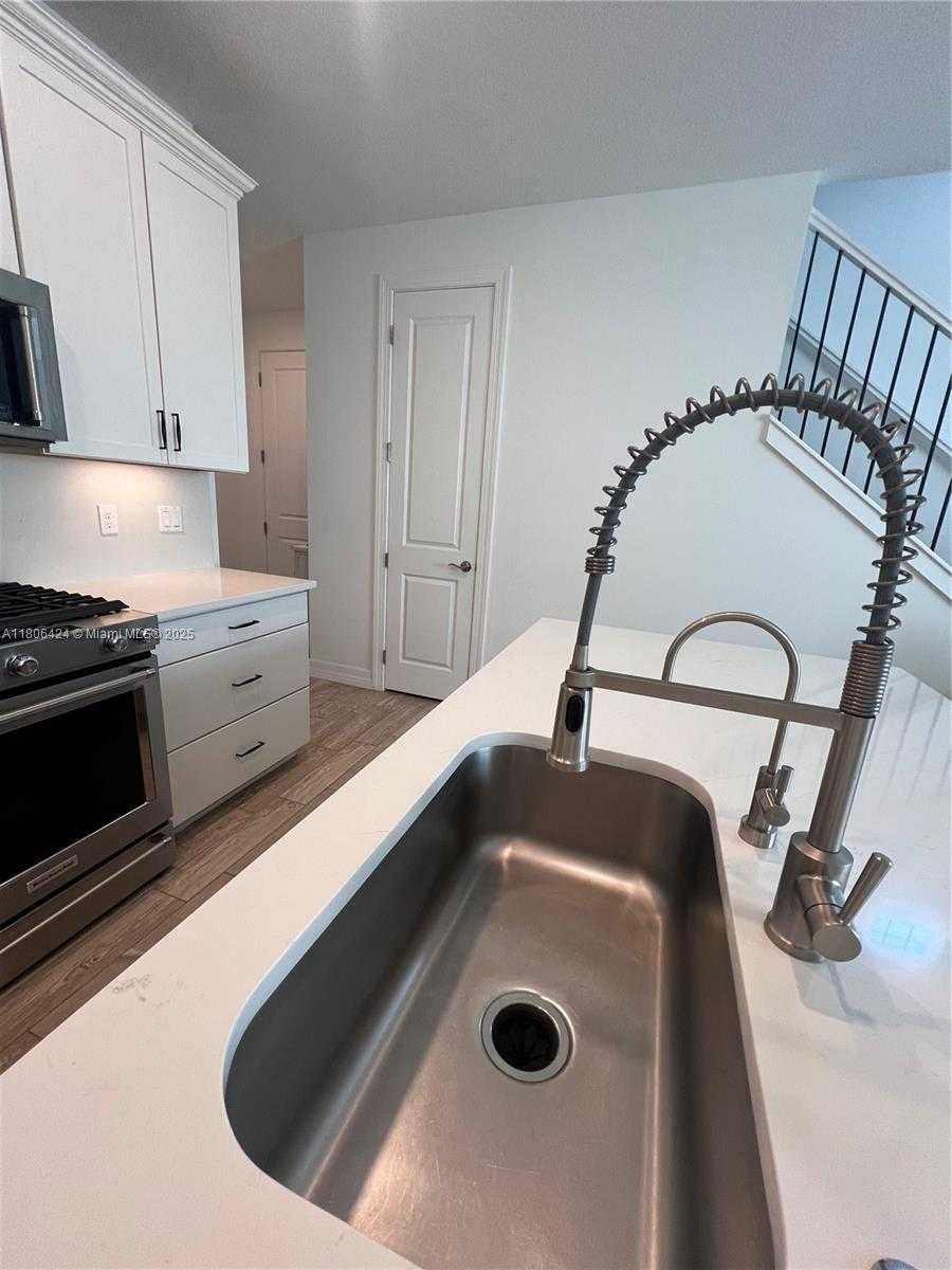 Small Image of 2814 PRIMROSE PL, Oakland Park Number 21