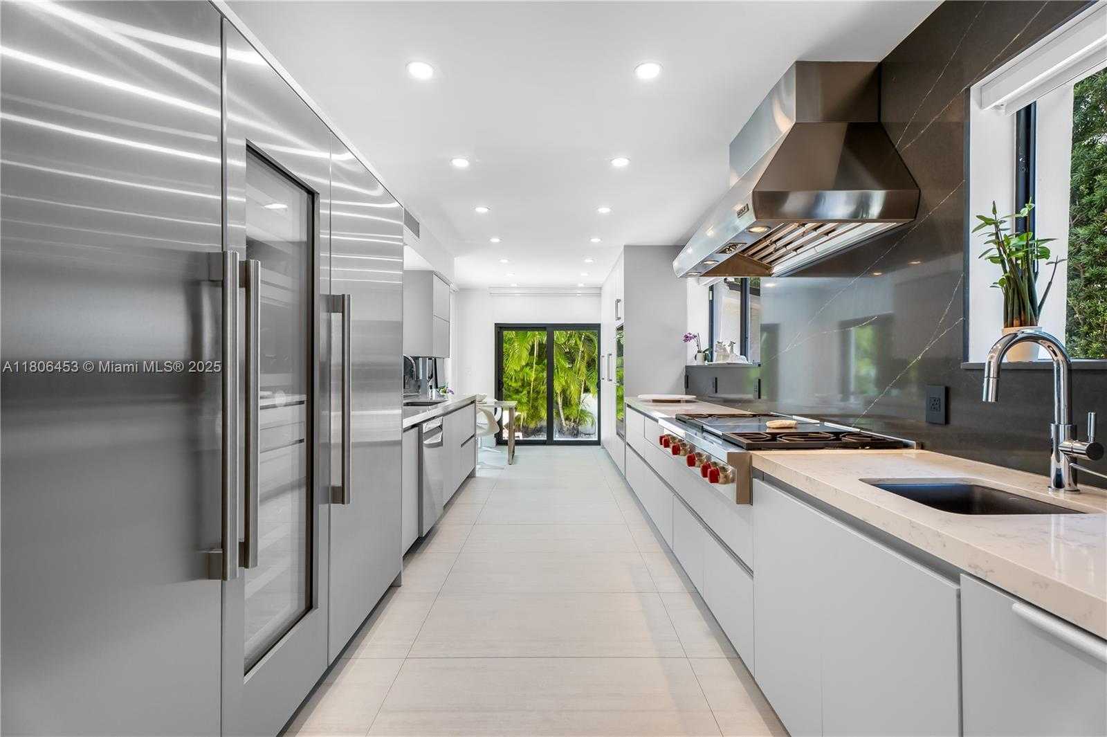 Small Image of 5970 ALTON RD, Miami Beach Number 10