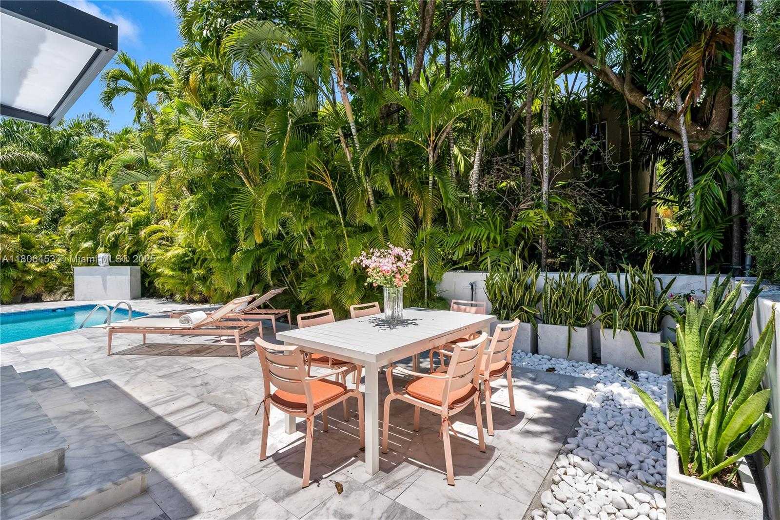 Small Image of 5970 ALTON RD, Miami Beach Number 12