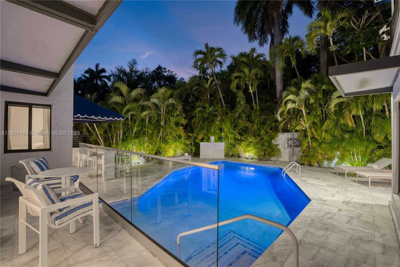Small Image of 5970 ALTON RD, Miami Beach Number 15