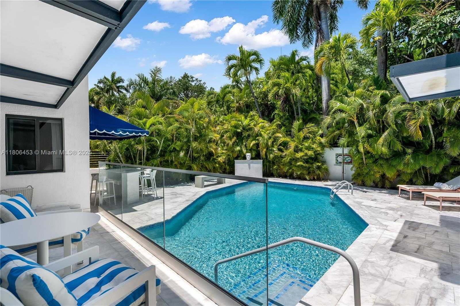 Small Image of 5970 ALTON RD, Miami Beach Number 16