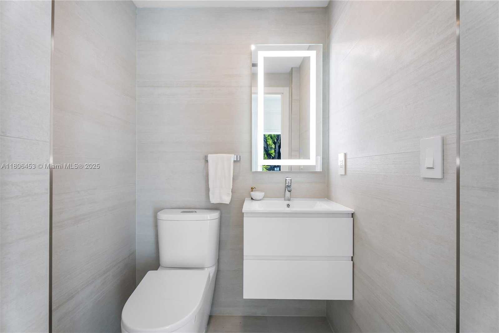Small Image of 5970 ALTON RD, Miami Beach Number 20