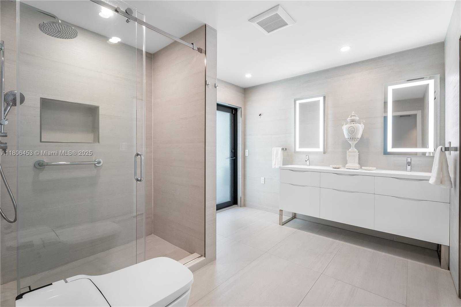 Small Image of 5970 ALTON RD, Miami Beach Number 22