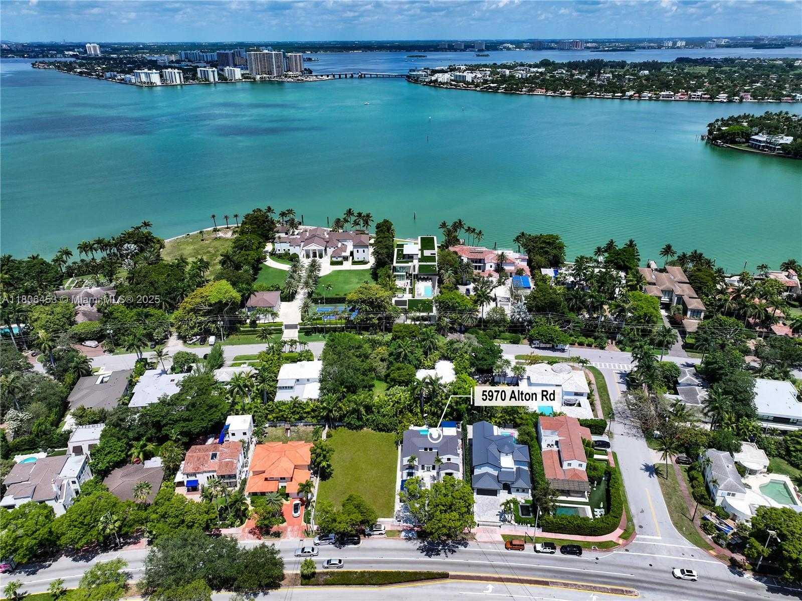 Small Image of 5970 ALTON RD, Miami Beach Number 3