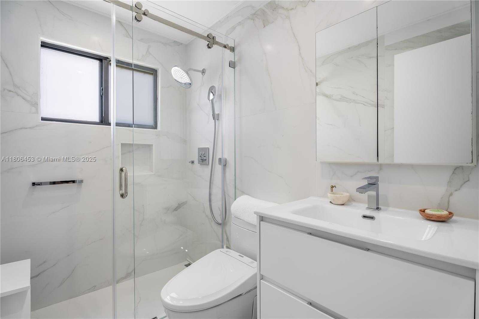 Small Image of 5970 ALTON RD, Miami Beach Number 31