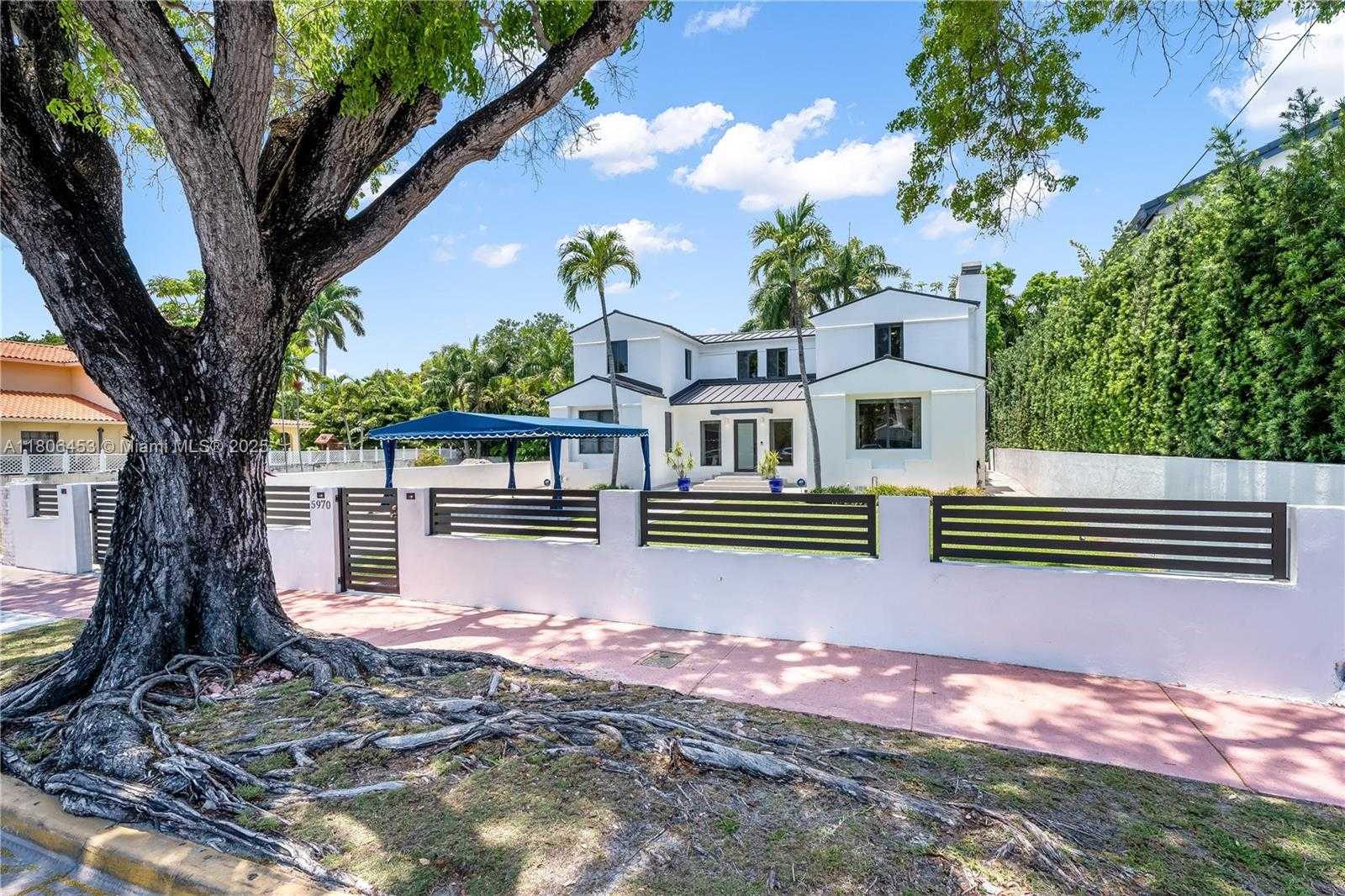 Small Image of 5970 ALTON RD, Miami Beach Number 33