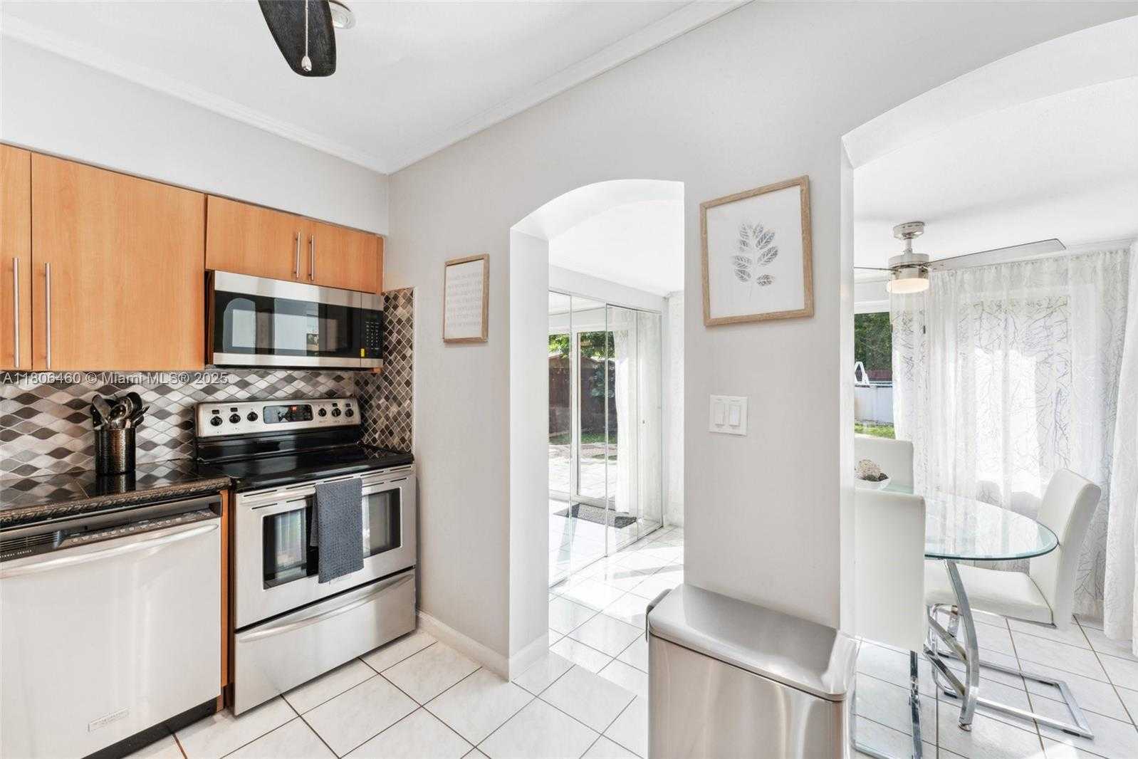Small Image of 37 SOUTH WEST 11, Dania Beach Number 8