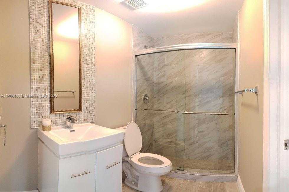 Small Image of 6634 SOUTH WEST 76TH TER, South Miami Number 11