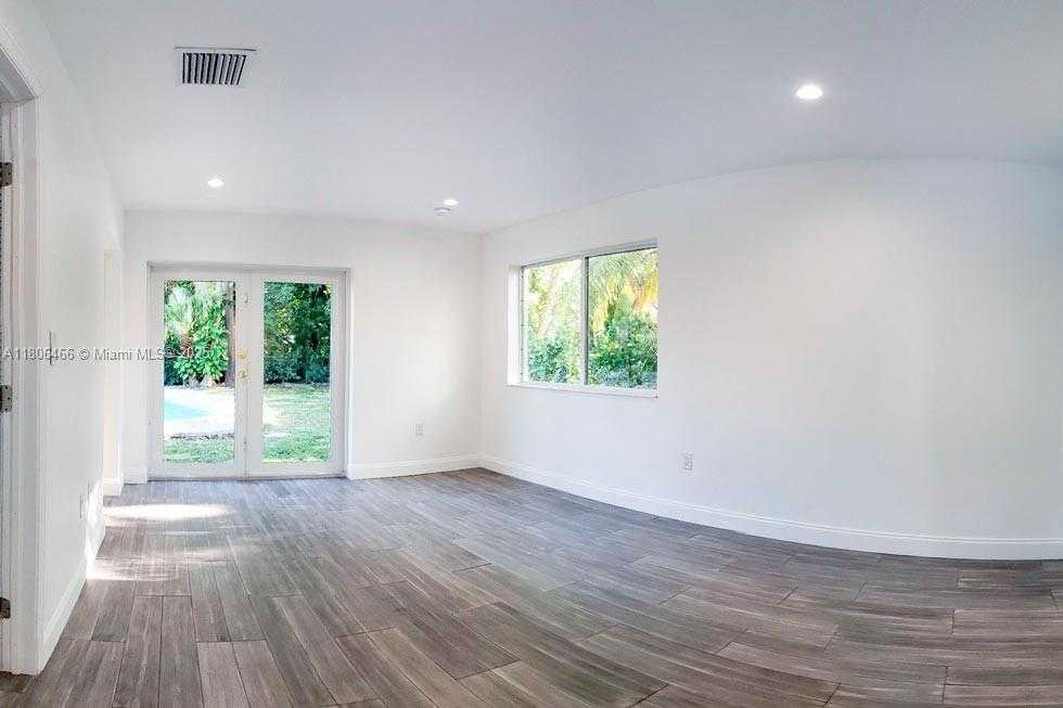 Small Image of 6634 SOUTH WEST 76TH TER, South Miami Number 13