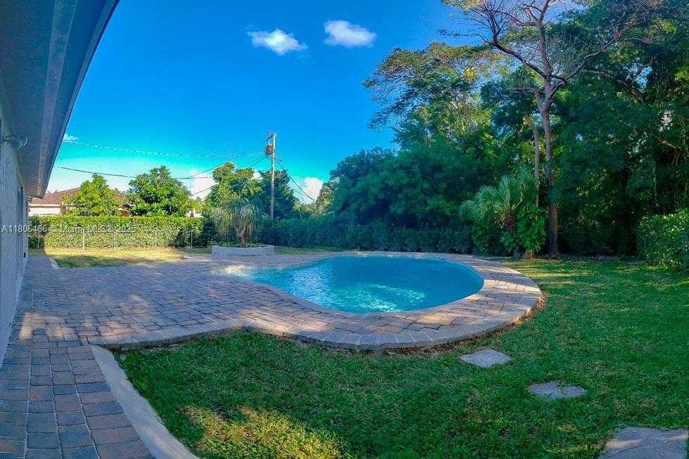 Small Image of 6634 SOUTH WEST 76TH TER, South Miami Number 20