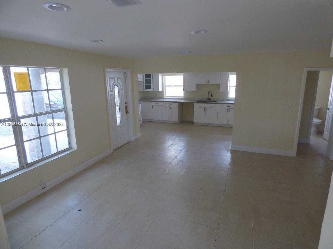 Small Image of 2507 NORTH 66TH AVE, Hollywood Number 11