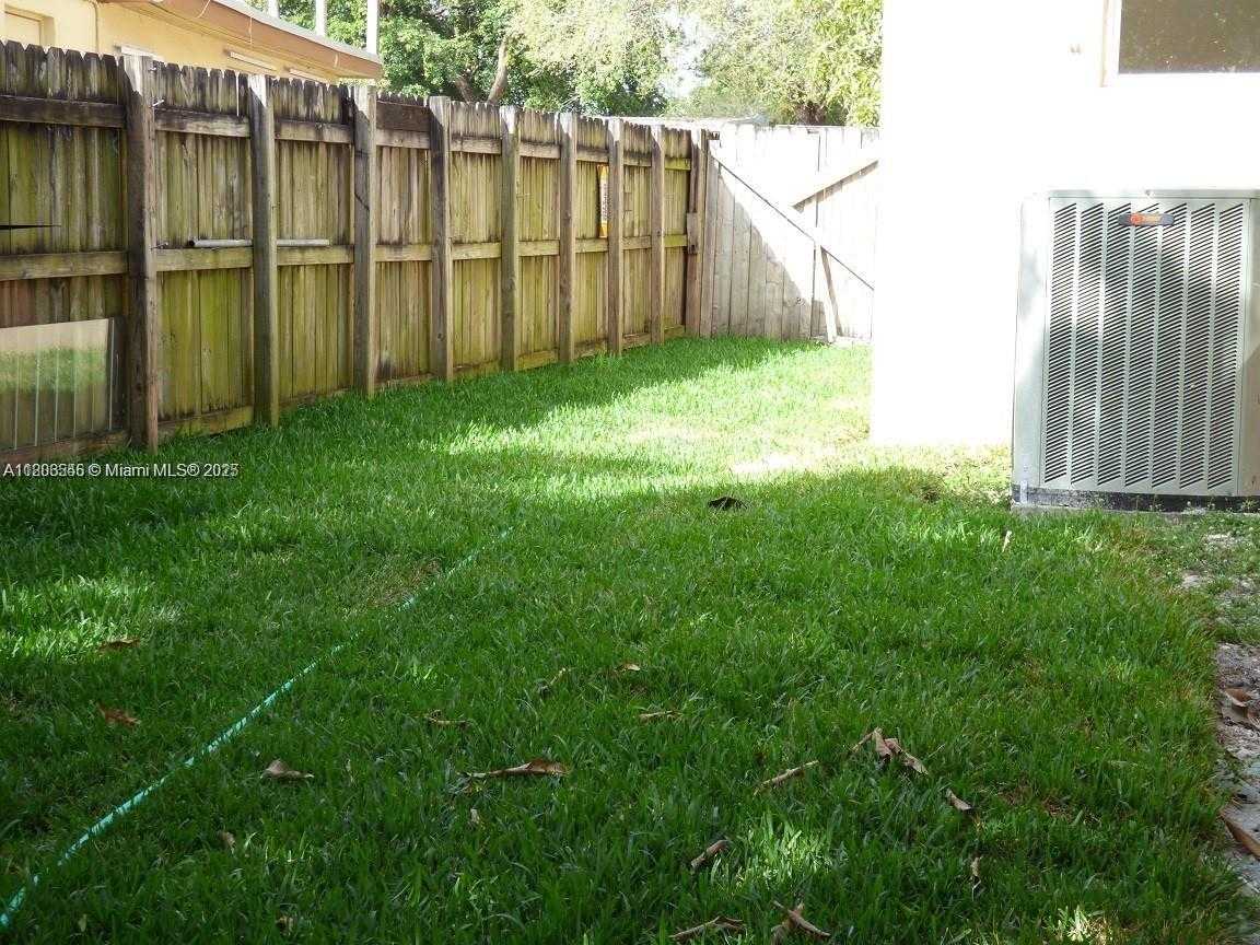 Small Image of 2507 NORTH 66TH AVE, Hollywood Number 19