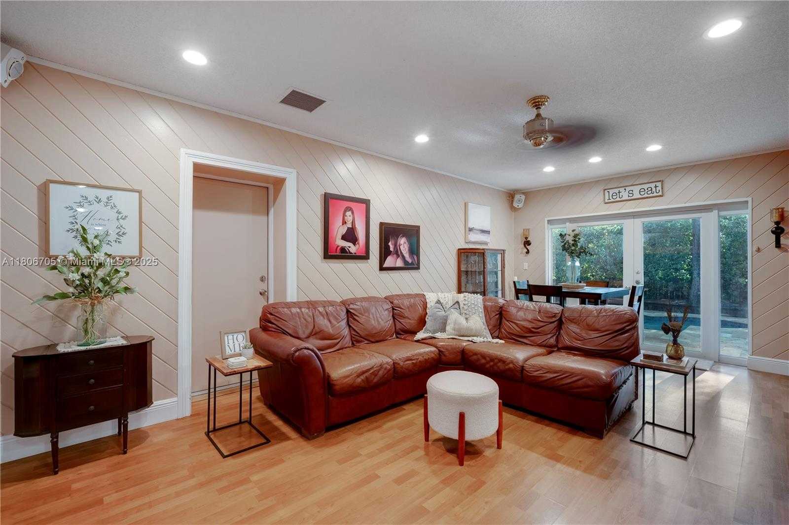 Small Image of 11362 SOUTH WEST 129TH CT, Miami Number 15