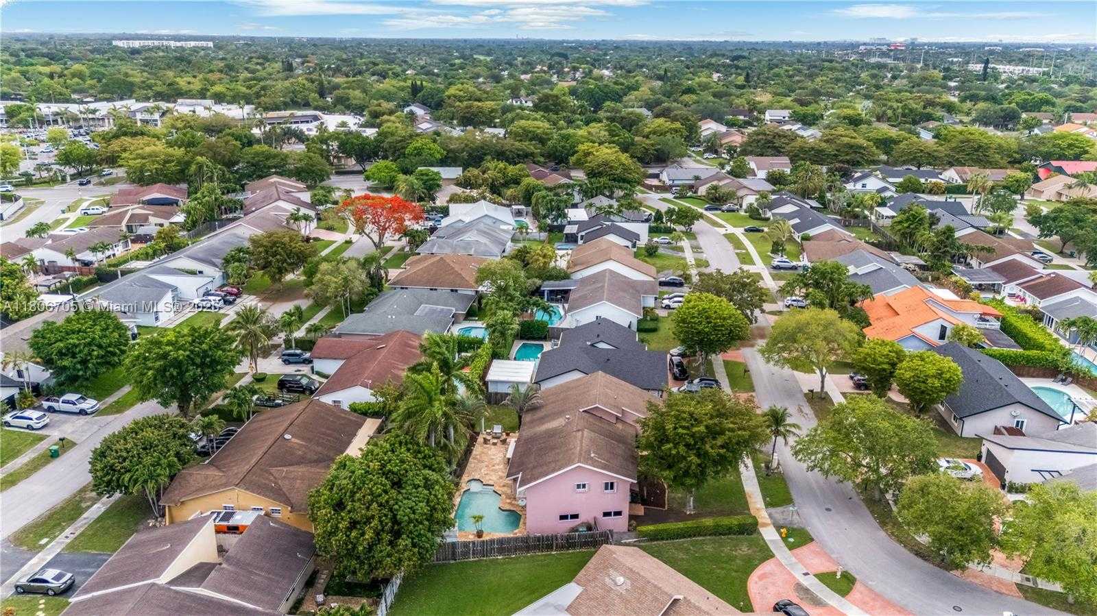 Small Image of 11362 SOUTH WEST 129TH CT, Miami Number 48