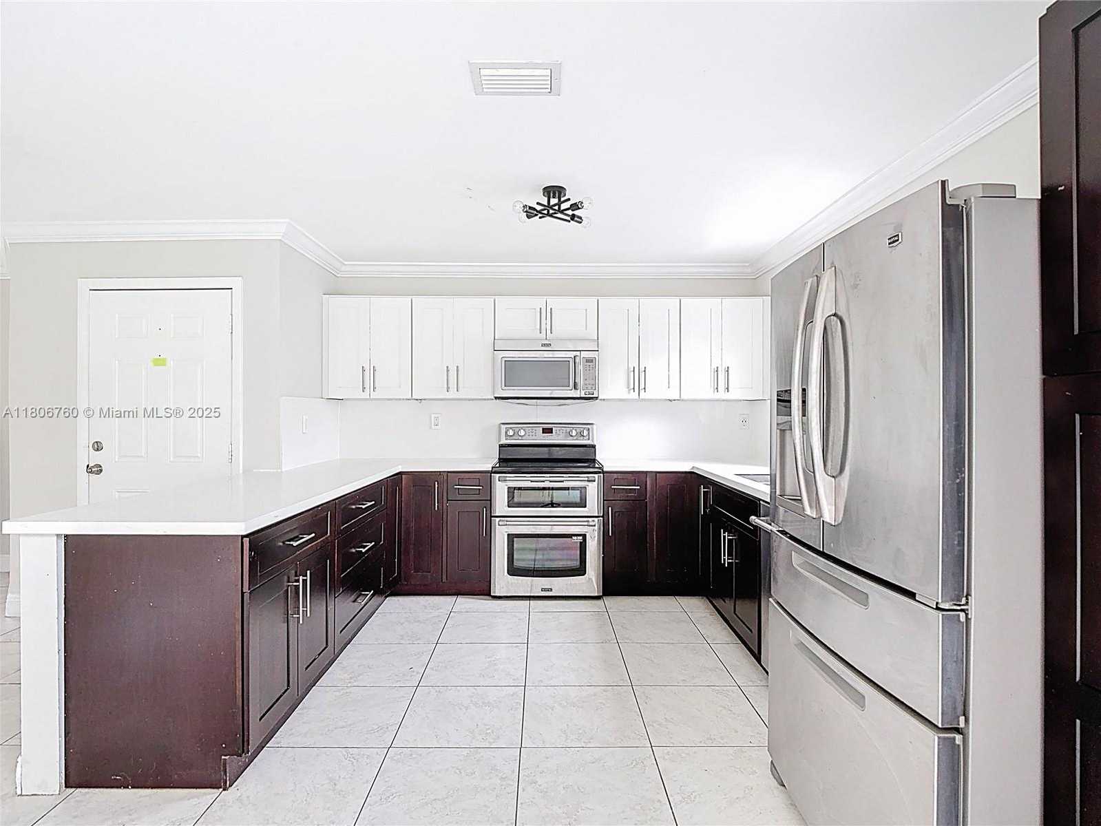 Small Image of 10764 LENOX RD, Cooper City Number 15