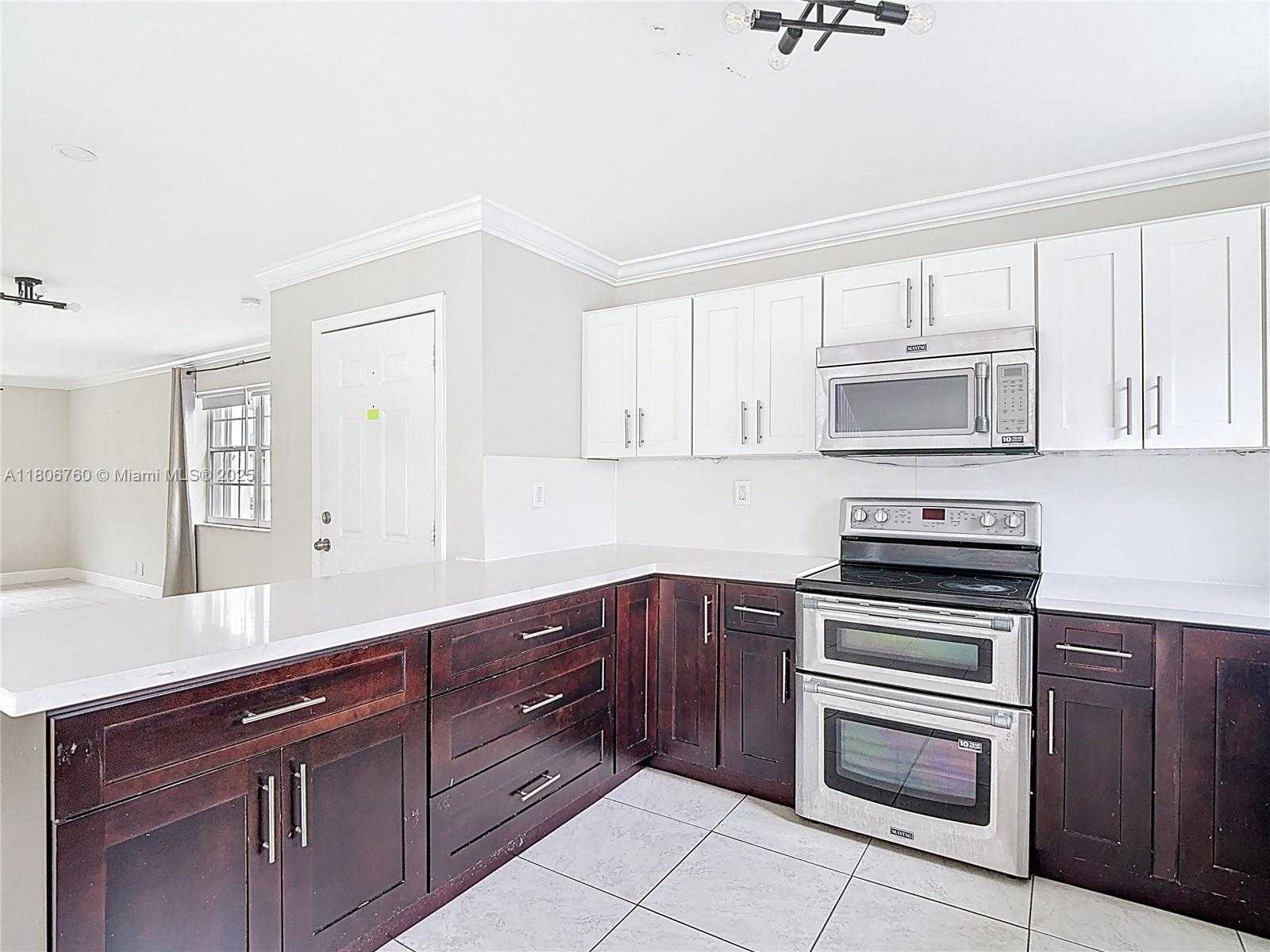 Small Image of 10764 LENOX RD, Cooper City Number 17