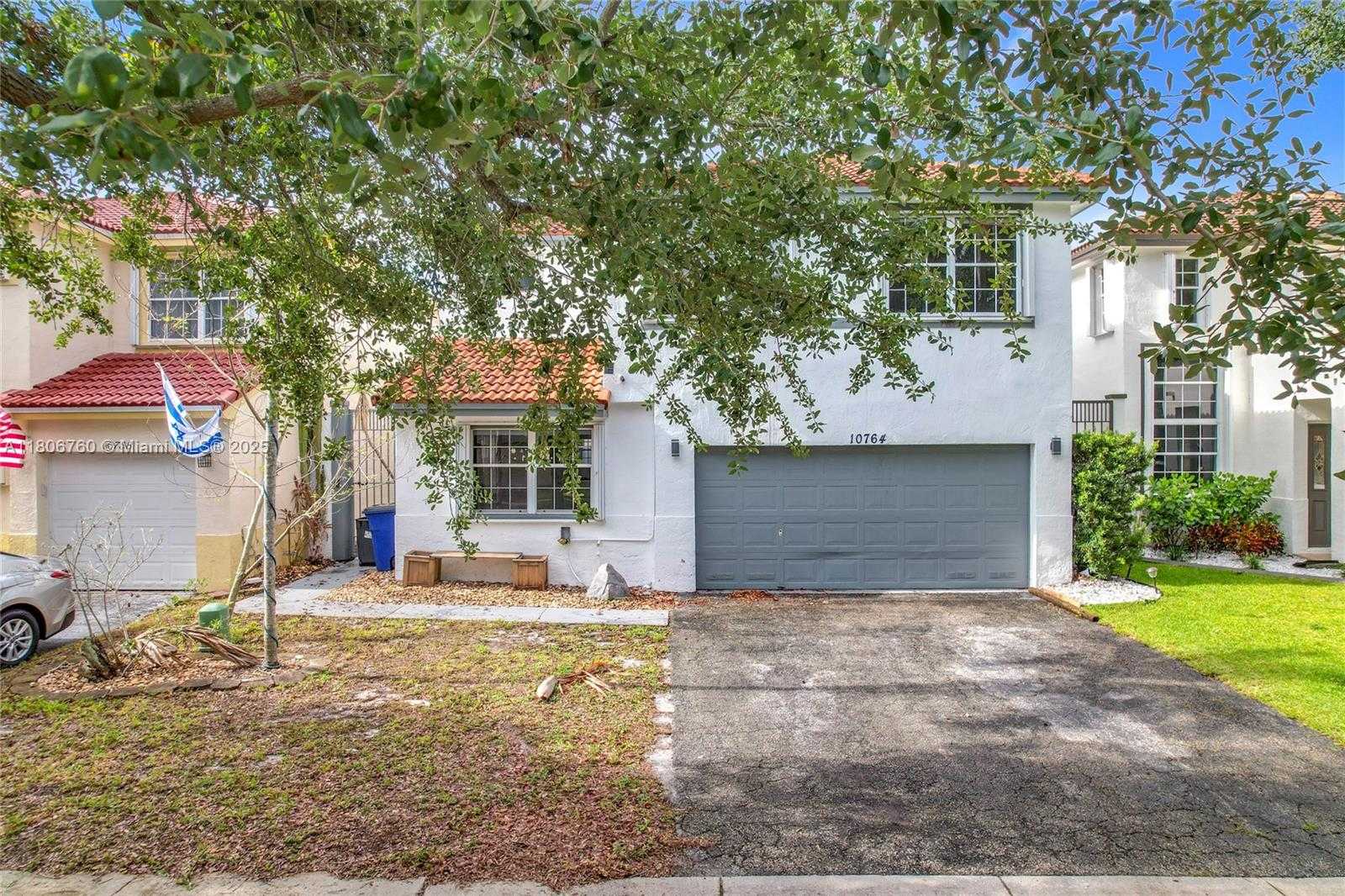 Small Image of 10764 LENOX RD, Cooper City Number 2