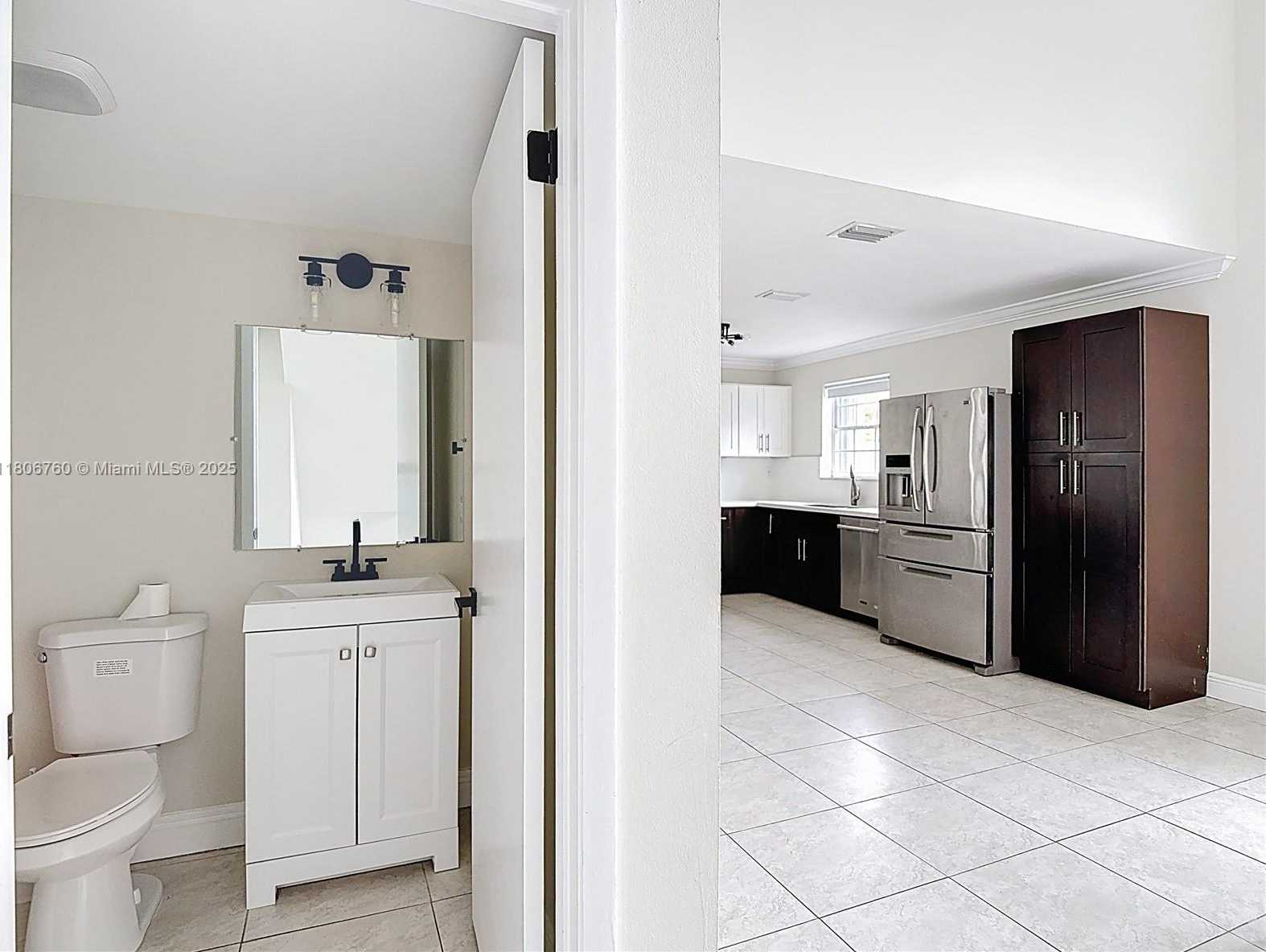 Small Image of 10764 LENOX RD, Cooper City Number 24