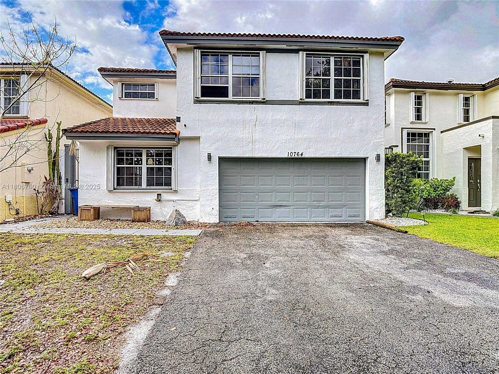 Small Image of 10764 LENOX RD, Cooper City Number 4