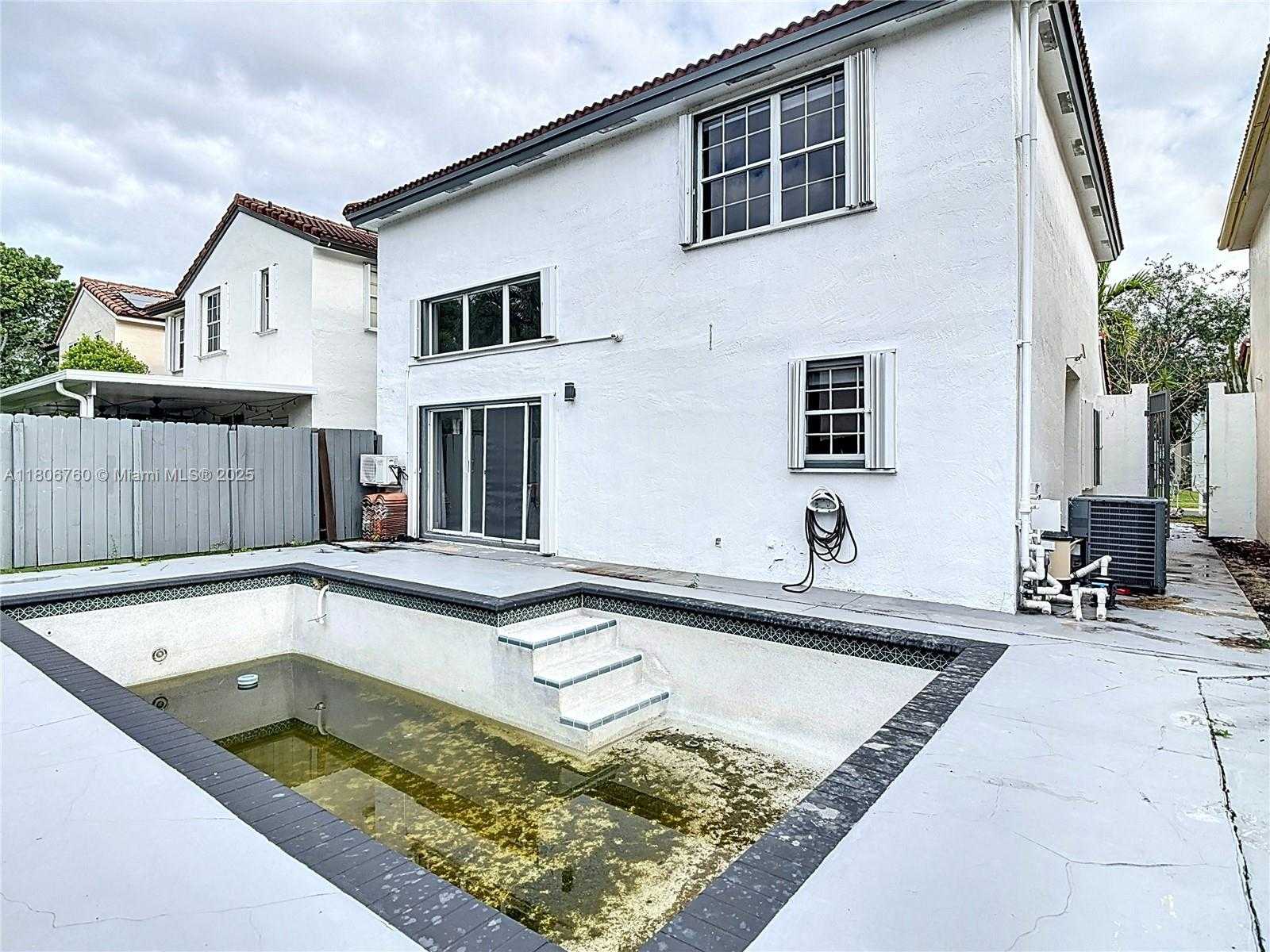 Small Image of 10764 LENOX RD, Cooper City Number 43