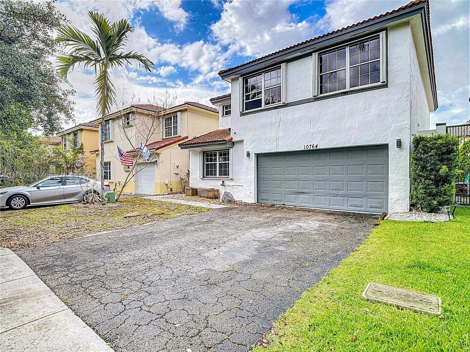 Small Image of 10764 LENOX RD, Cooper City Number 5