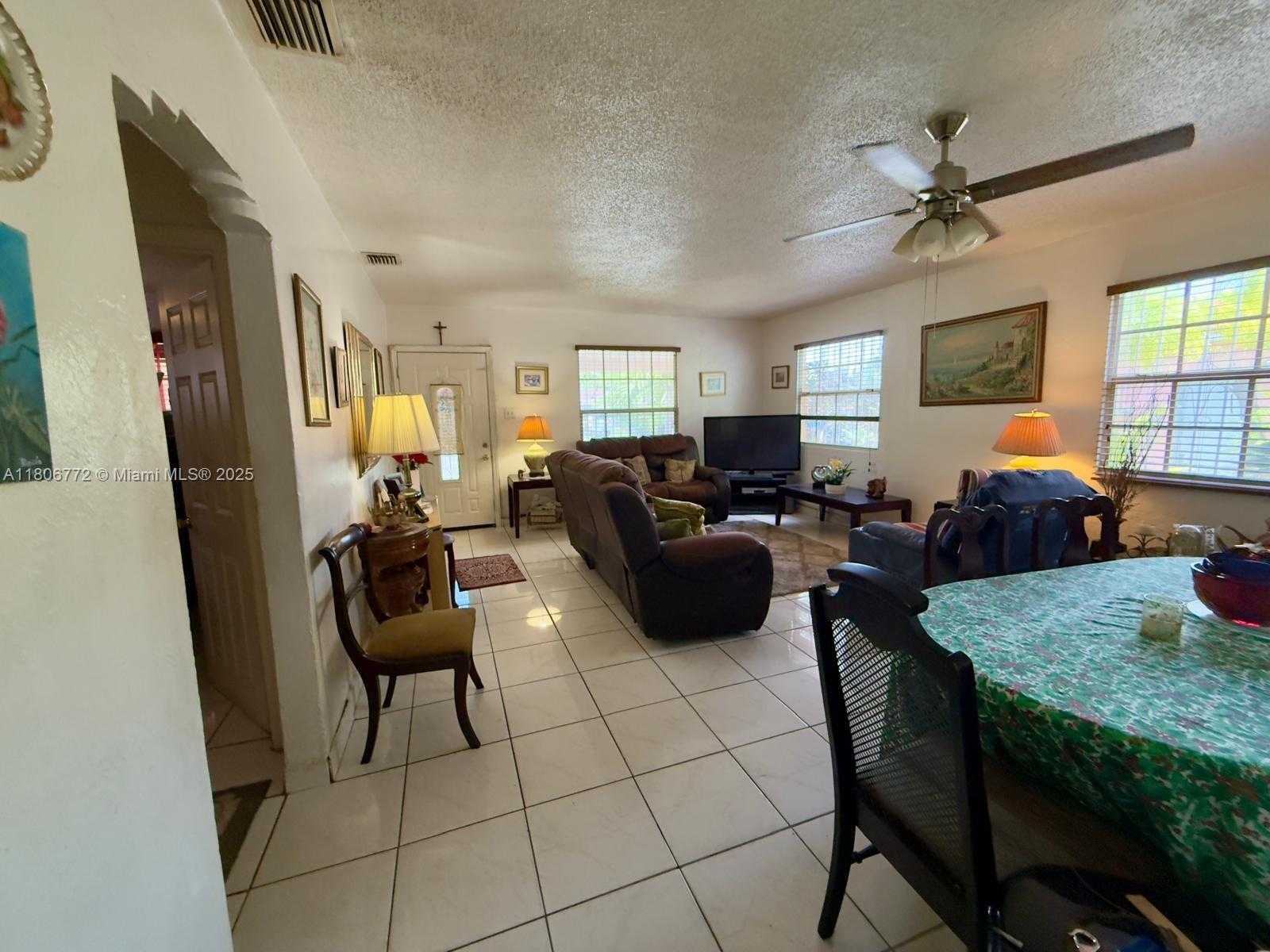 Small Image of 285 NORTH WEST 50TH AVE, Miami Number 10