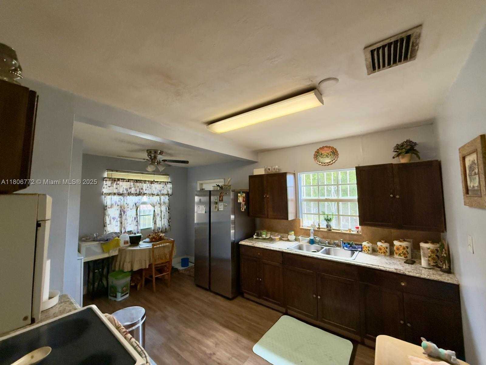 Small Image of 285 NORTH WEST 50TH AVE, Miami Number 14
