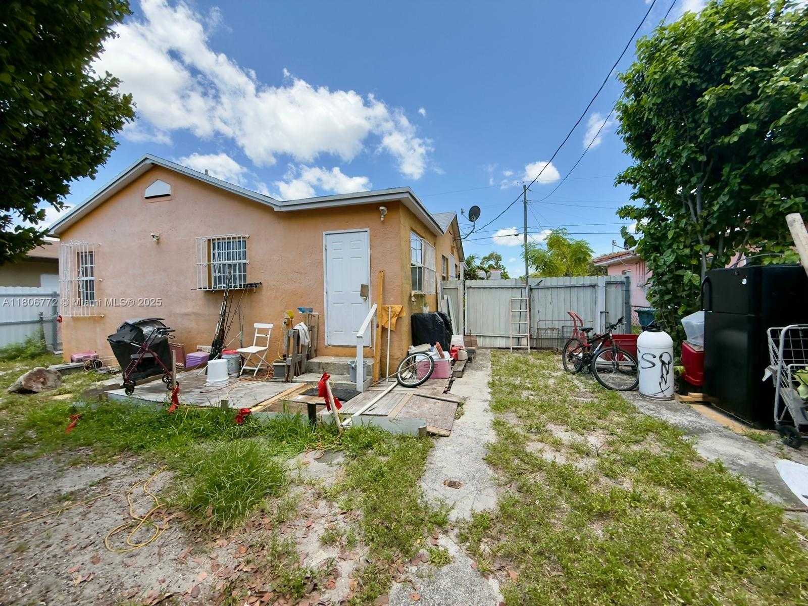 Small Image of 285 NORTH WEST 50TH AVE, Miami Number 18